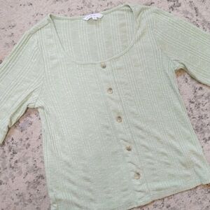 Ribbed scoop neck top mint green half sleeve buttons Large